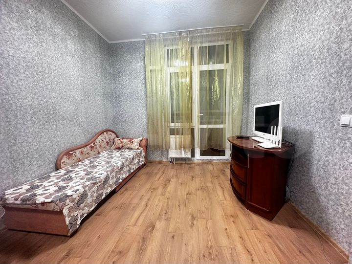 1-к. квартира, 42 м², 10/25 эт.