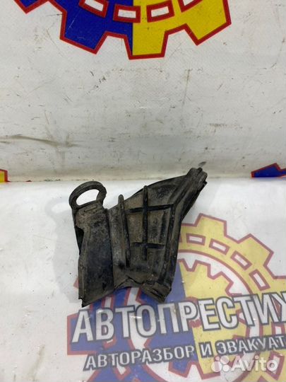 Воздухозаборник Ford Focus 3 iqdb 105Л.С 2013