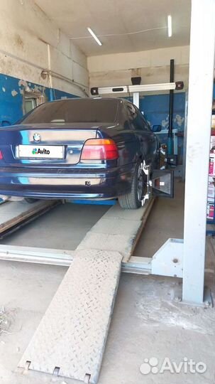 BMW 5 серия 2.0 МТ, 1996, битый, 257 000 км