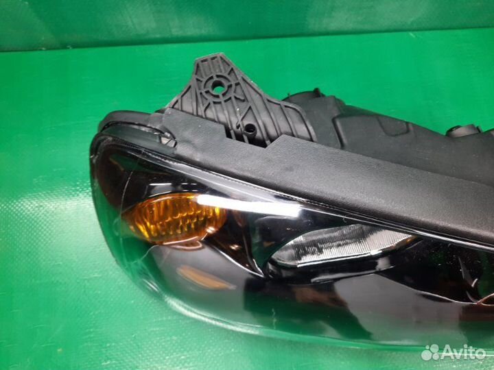 Фара передняя правая Hyundai Elantra Xd