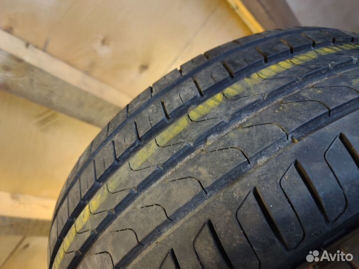 Pirelli Cinturato P7 215/45 R17