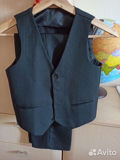 Школьный костюм для мальчика 128-134размер