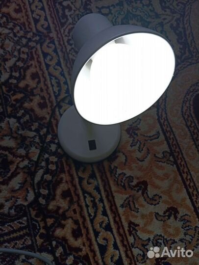 Лампа настольная