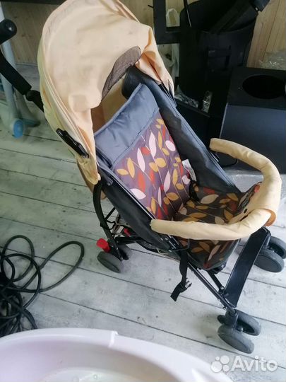 Прогулочная коляска трость