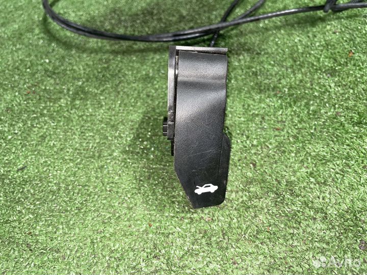 Замок капота в сборе Cadillac Escalade GMT900