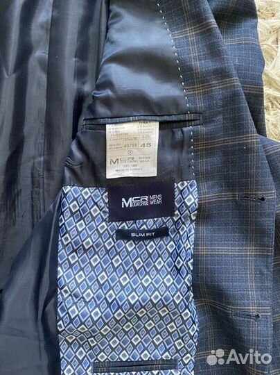 Костюм тройка