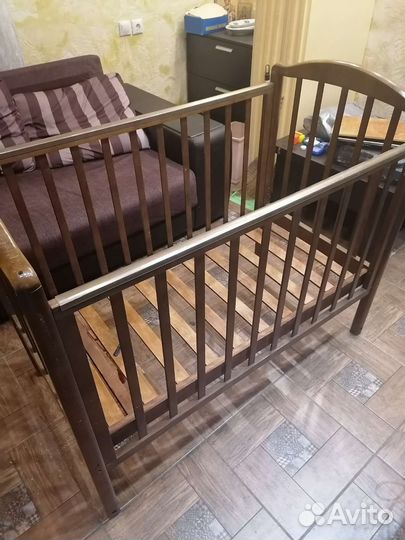Детская кроватка