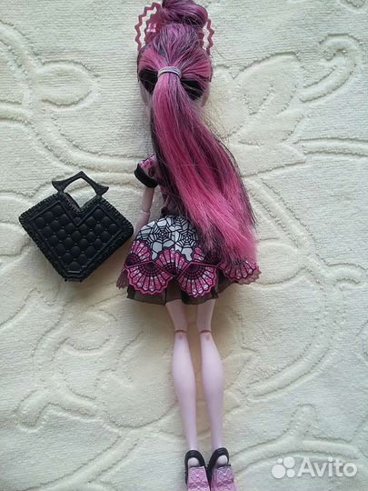 Кукла Монстер Хай Дракулаура