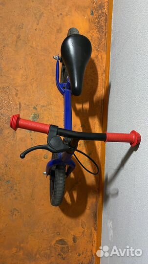 Продам беговел детский с тормозом