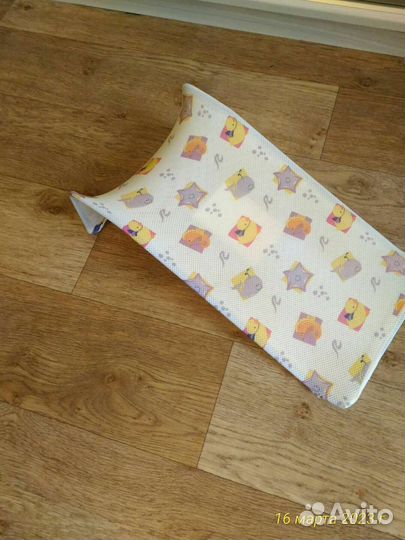 Развивающий и водный коврик,горка и подушечка