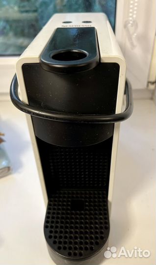 Капсульная Кофемашина nespresso essenza mini
