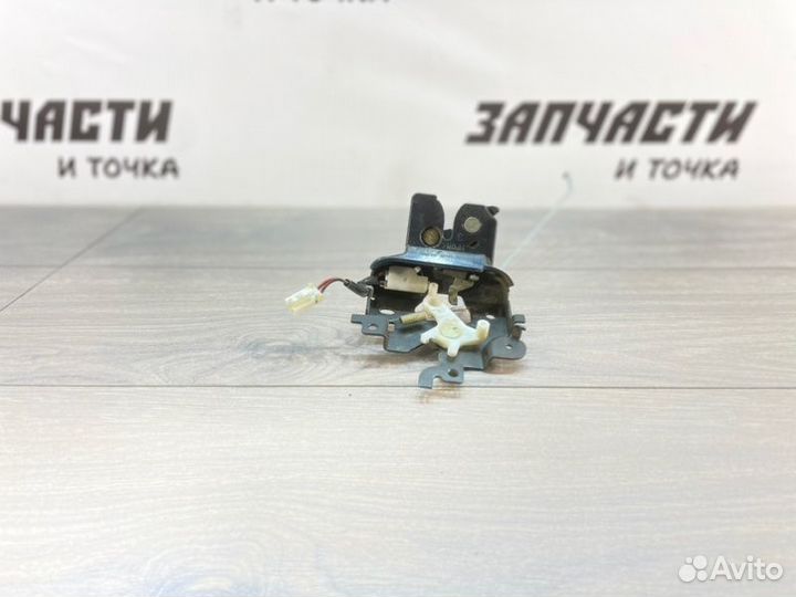 Замок багажника Mazda Axela BK5P ZY-VE 2005