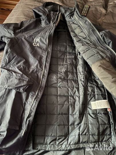 Парка helly hansen