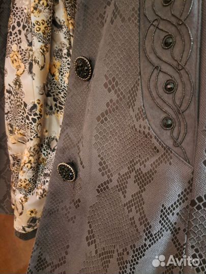 Пальто женское демисезонное 48