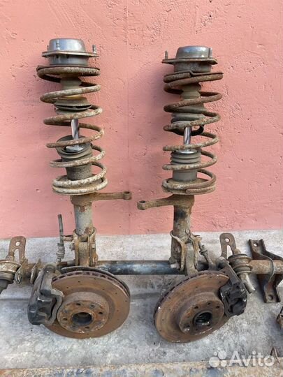 Стойки передние в сборе Ваз 2110,2111,2112