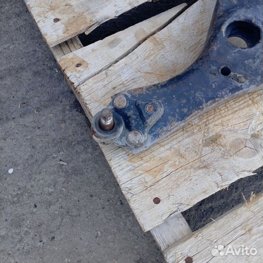 Рычаги передние Тойота Приус 10