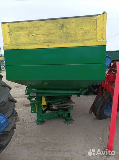 Разбрасыватель удобрений, 2013