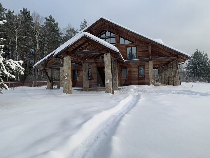 Коттедж 436 м² на участке 50 сот.