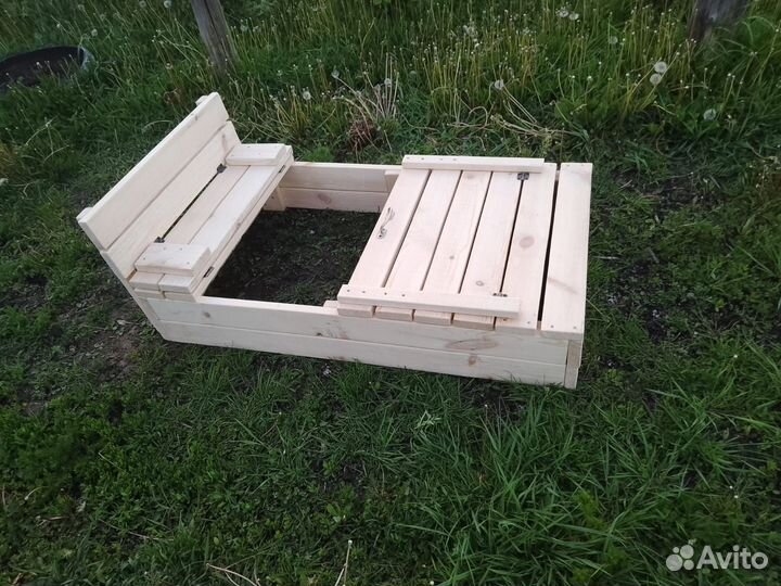Песочница с крышкой