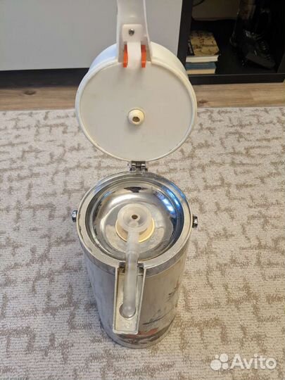 Термос с помпой на 3 литра