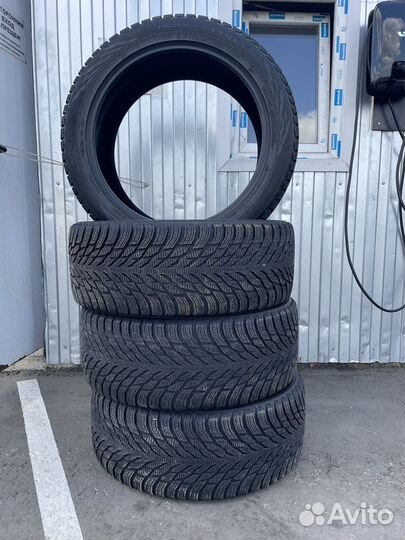 Nokian Tyres Hakkapeliitta R3 SUV 285/45 R22