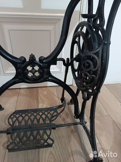 Станина (столик) из швейной машинки