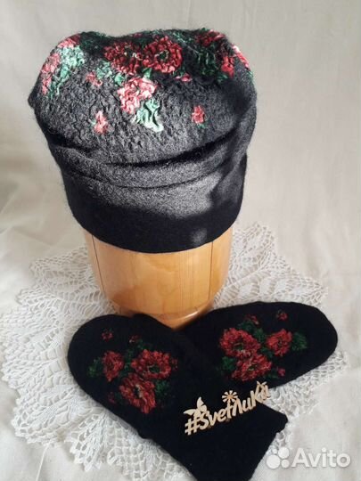 Комплект шапка и варежки