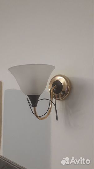 Комплект люстра и бра