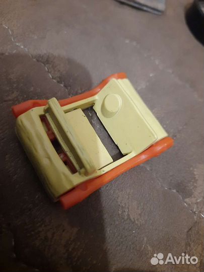 Машинка хотвилс