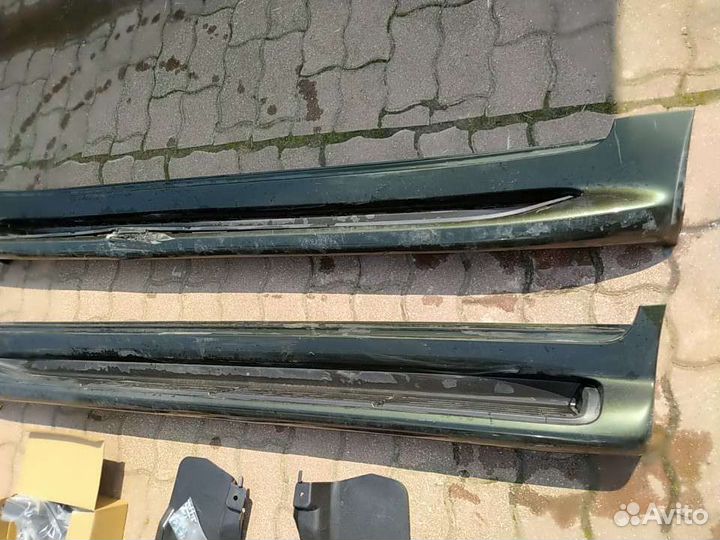 Подножки пороги на toyota LC 200 (11 пок.)