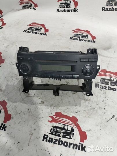 Магнитола Mercedes Vito W639 2.1D 2007