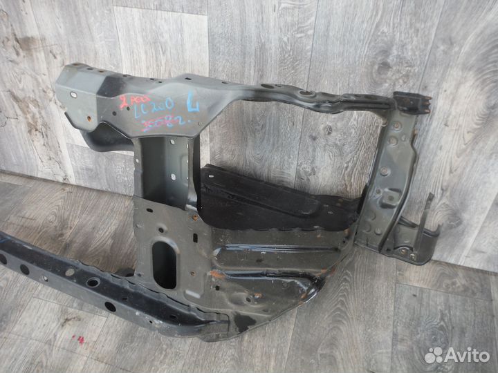 Панель фары левой Toyota Land Cruiser 200 2017