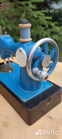 Детская швейная машина СССР