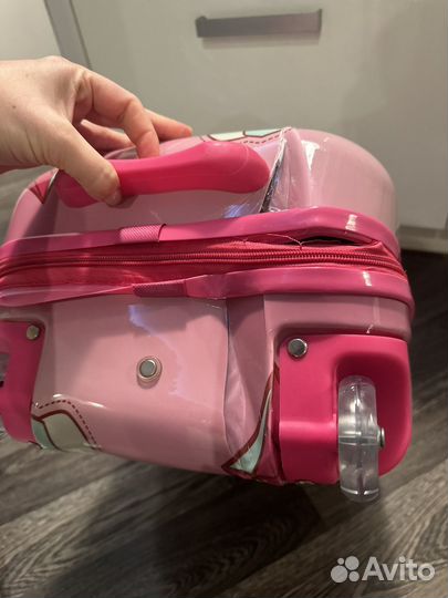 Чемодан детский дефект по корпусу