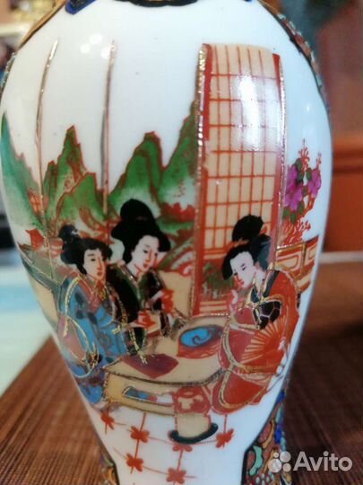 Вазы китайские парные в технике мориаж