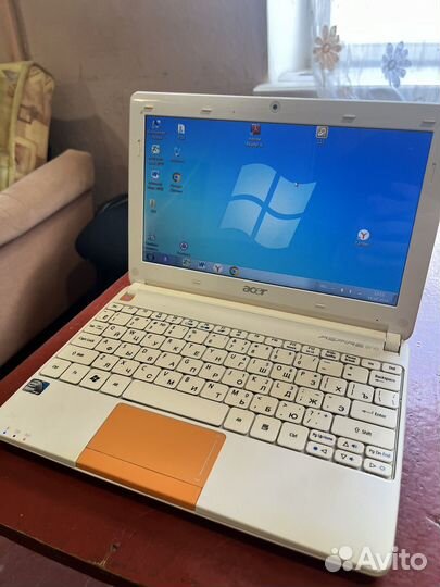 Нетбук acer aspire one