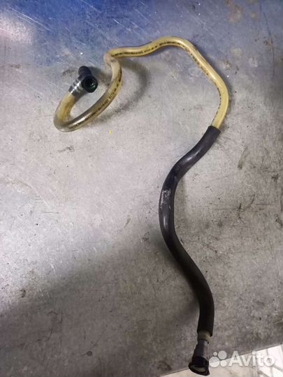 Трубка топливная Renault Megane3 Scenic3