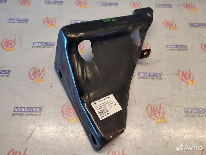 Кронштейн крепления воздушного Cadillac Escalade