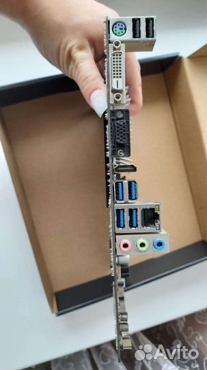 Материнская плата