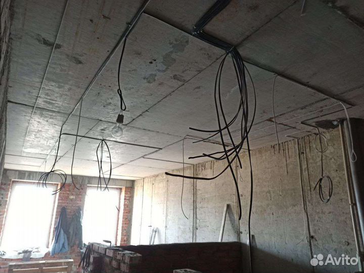 Электрик электромонтажник