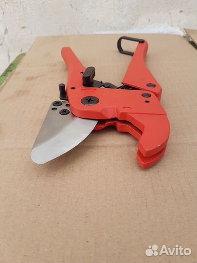 Ножницы для пластиковых труб. Стриппер для провод