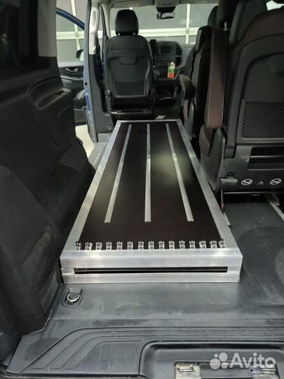 Перевозка тел умерших. Катафалк