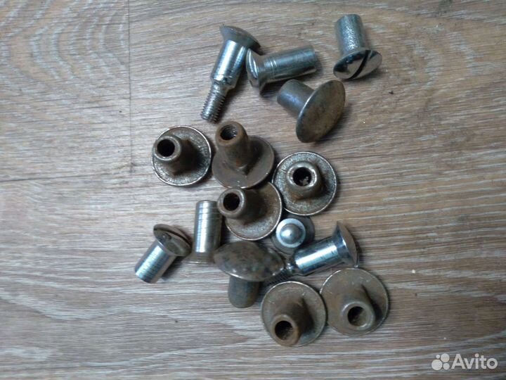 Болты стальные
