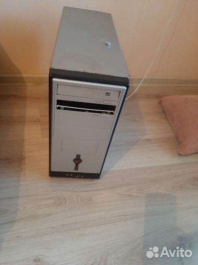 Монитор Samsung