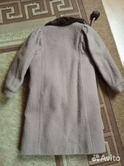 Пальто зимнее и демисезонное для девочки 146