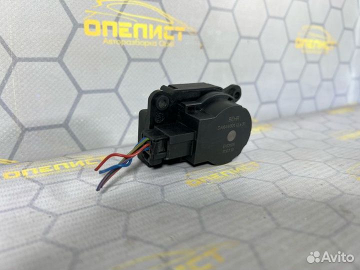 Сервопривод заслонки печки Opel Astra J