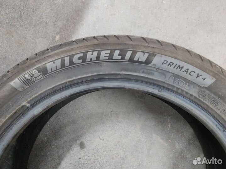 Michelin Primacy 4 235/45 R45