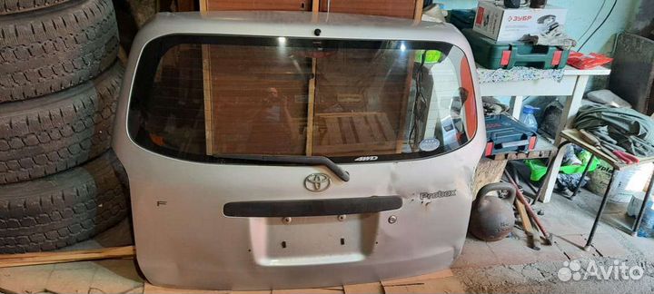 Задняя Дверь на toyota probox