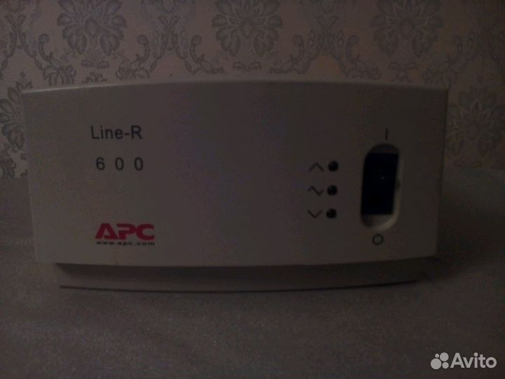 Стабилизатор напряжения