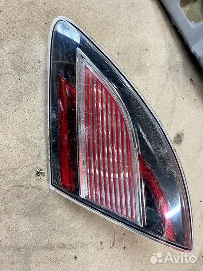 Фонарь R крышки багажника Mazda 6GH седан